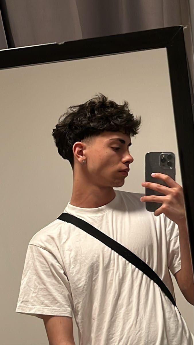Profil von Djalal